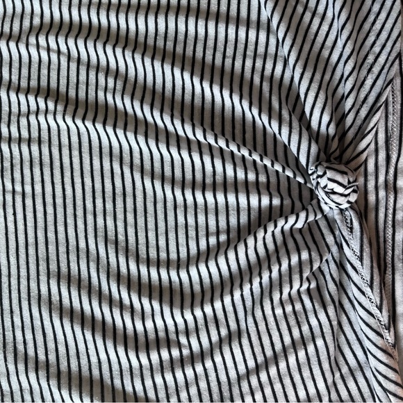 Casual tee - Picture 2 of 3